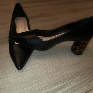 Women's Kelly & Katie black shoes size 9